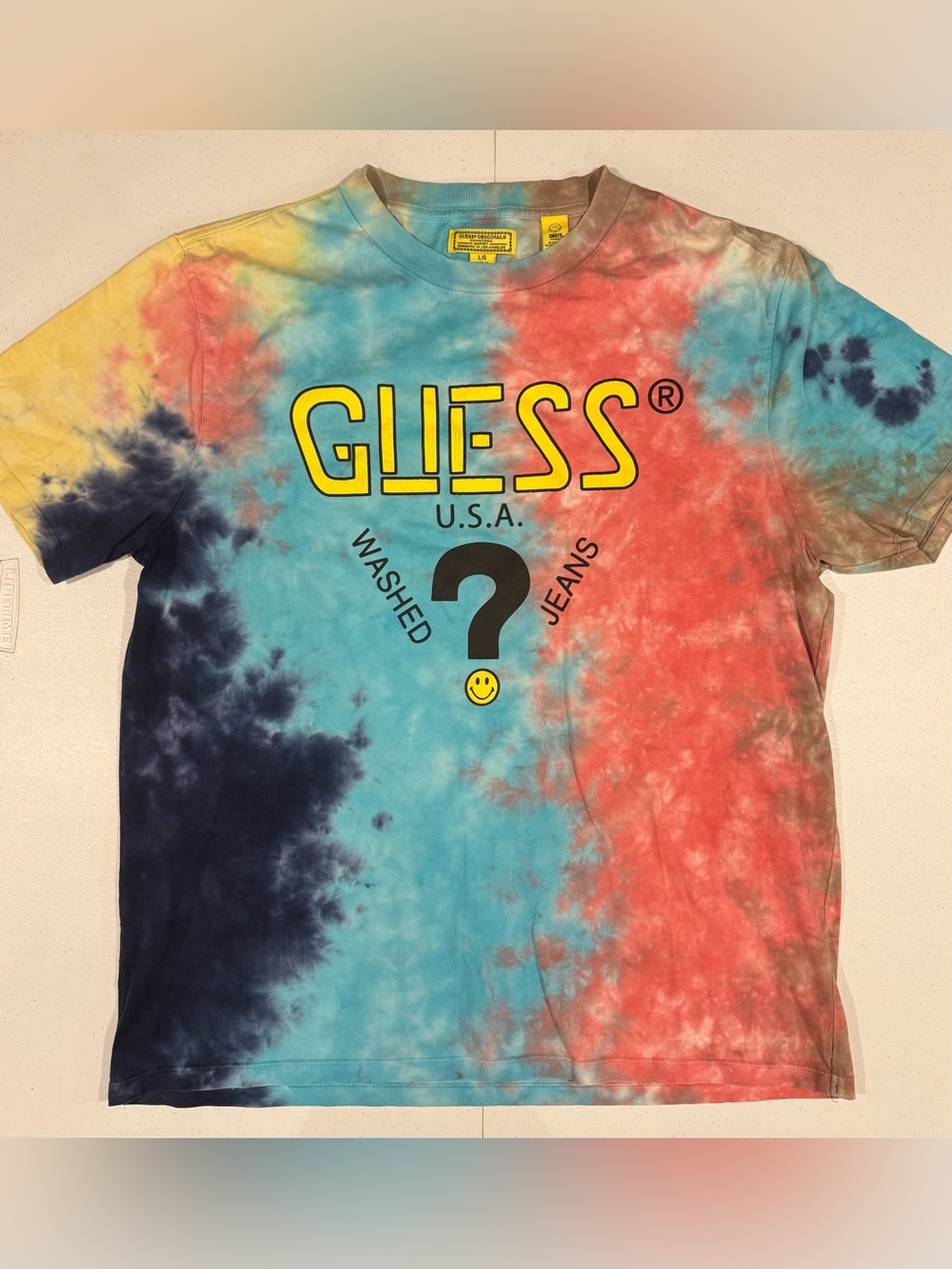 GUESS x Chinatown Market smiley tie die t shirt size large